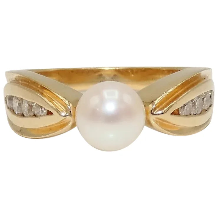 9ct gold pearl on sale ring